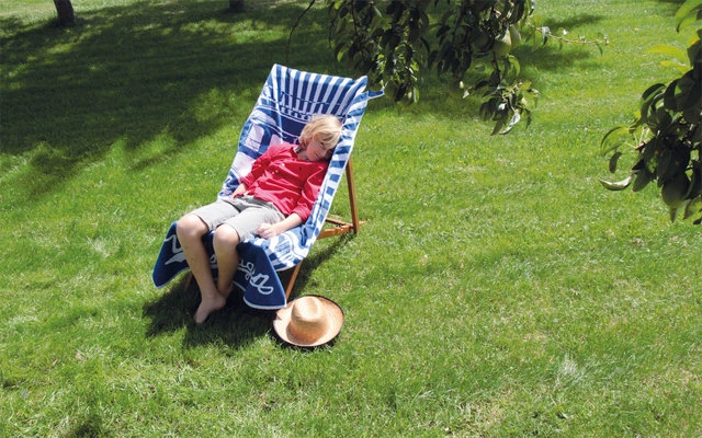 VW Collection T1 Bulli Strandtuch 160 X 90 Cm Rot / Weiß 8 VW Collection T1 Bulli Strandtuch 160 X 90 Cm Rot / Weiß – Bild 6